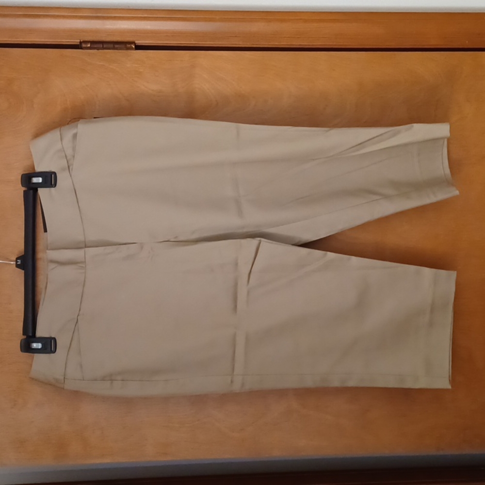 Worthington Modern FIT Slim leg  Crops